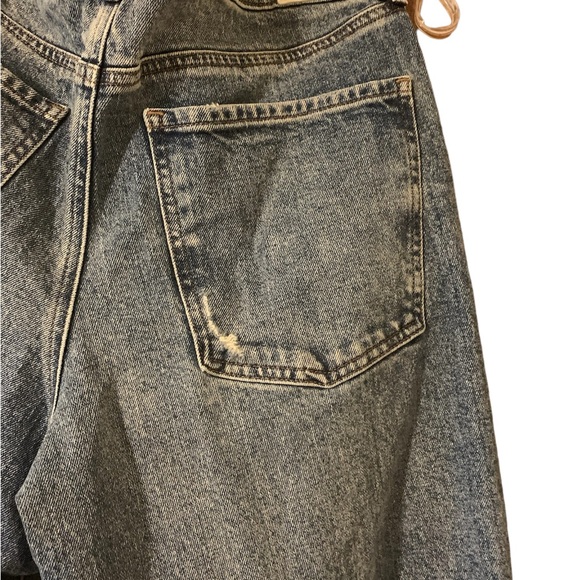 Express Jeans Relaxed straight. Size 10R - Picture 4 of 6